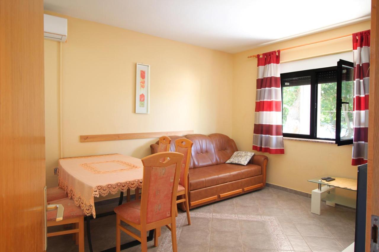 Ferienwohnung Dubravka Dinjiška Exterior foto