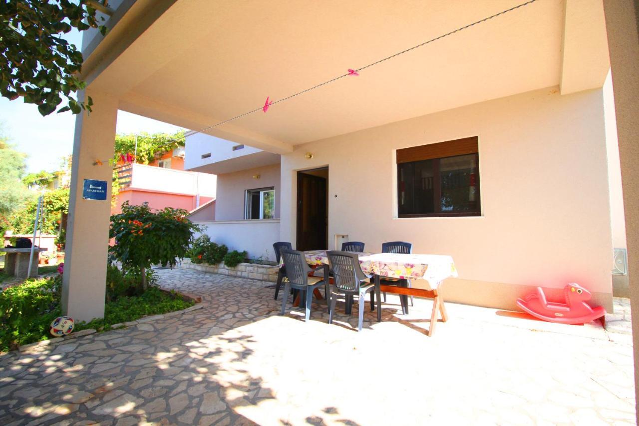 Ferienwohnung Dubravka Dinjiška Exterior foto