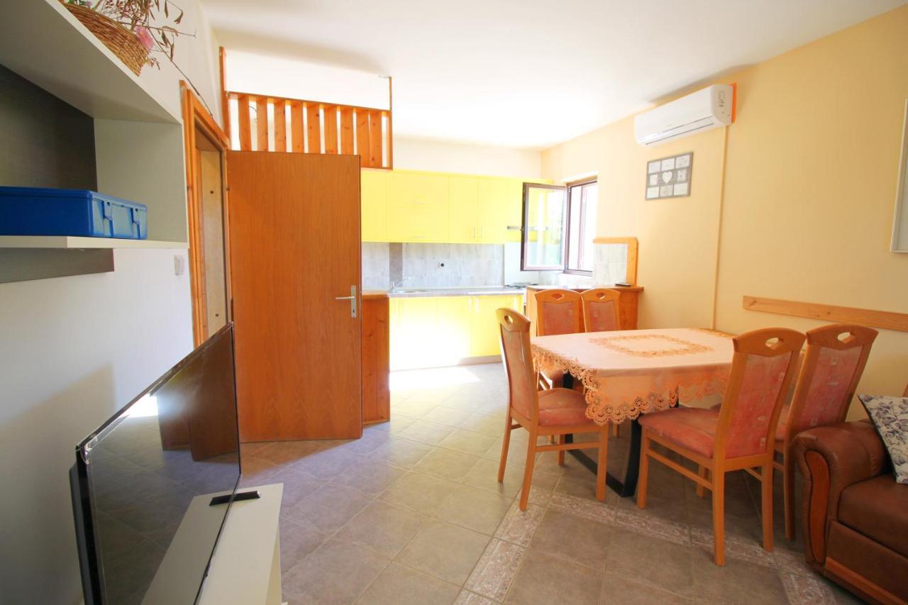 Ferienwohnung Dubravka Dinjiška Exterior foto