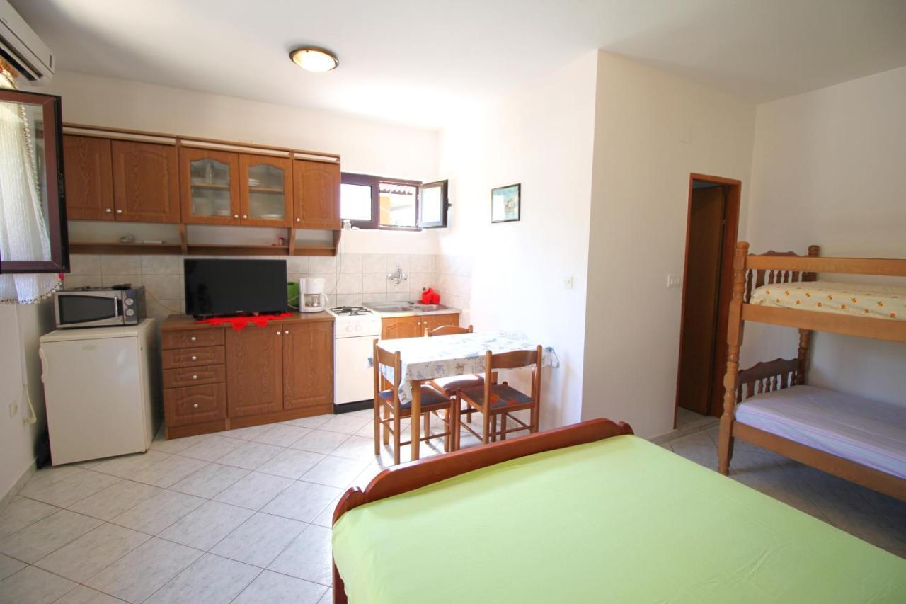 Ferienwohnung Dubravka Dinjiška Exterior foto